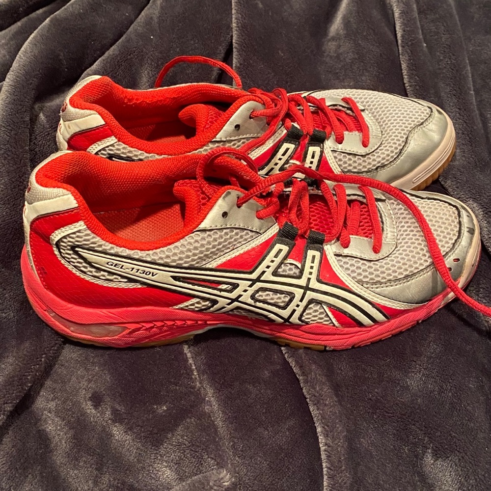 Women’s volleyball shoes